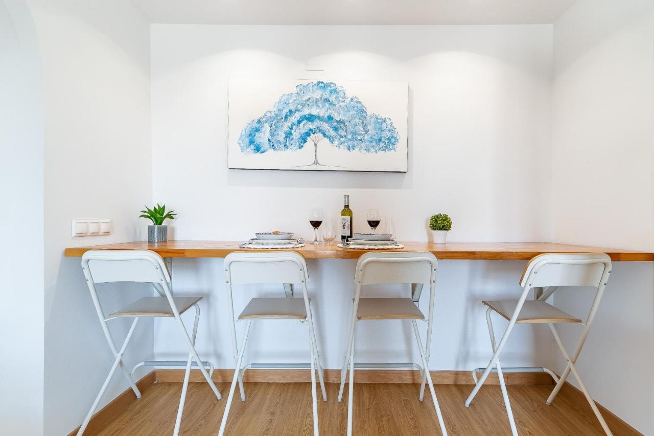 Modern Beach Apartment Valparaiso With Parking Малага Экстерьер фото