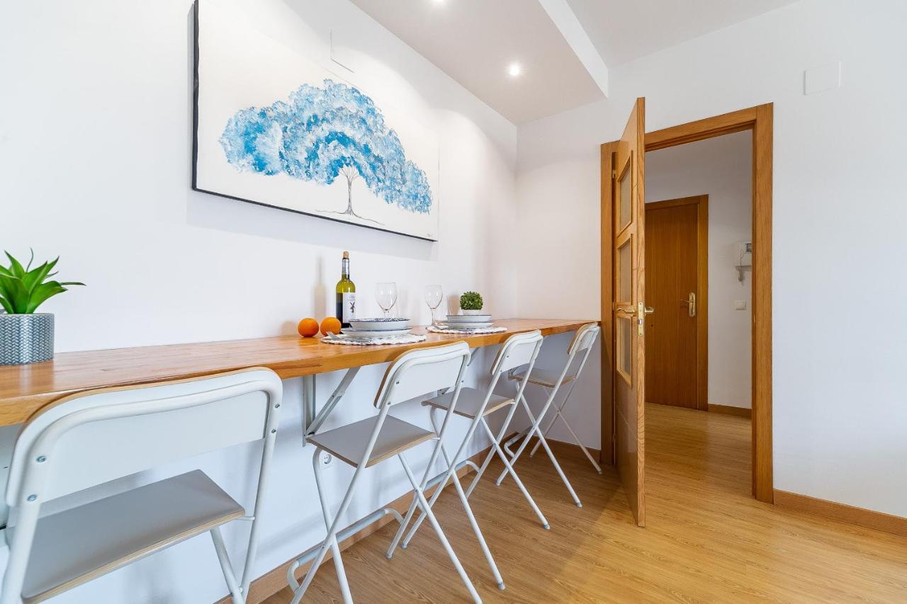 Modern Beach Apartment Valparaiso With Parking Малага Экстерьер фото