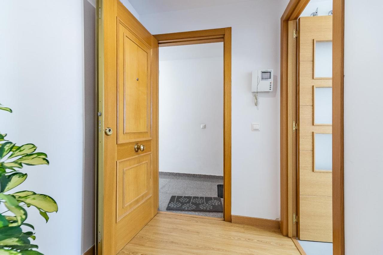 Modern Beach Apartment Valparaiso With Parking Малага Экстерьер фото