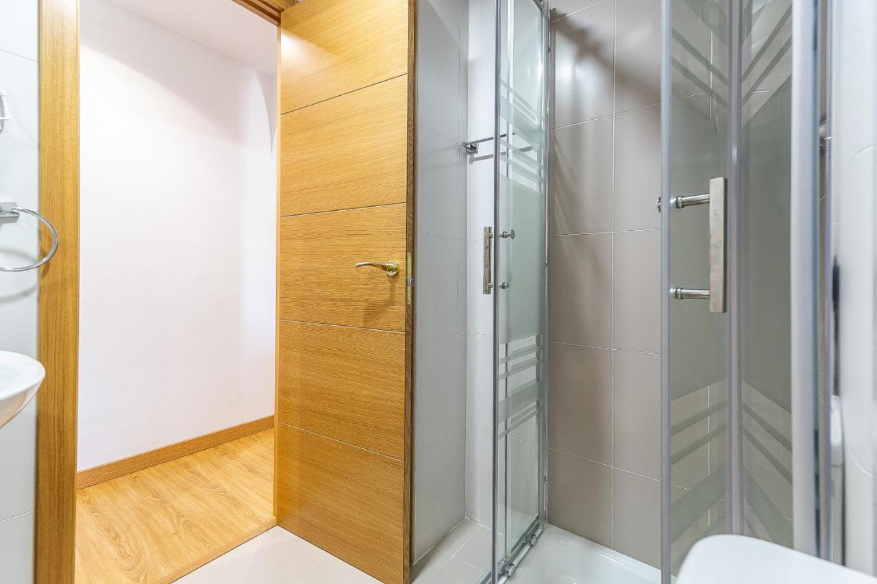Modern Beach Apartment Valparaiso With Parking Малага Экстерьер фото